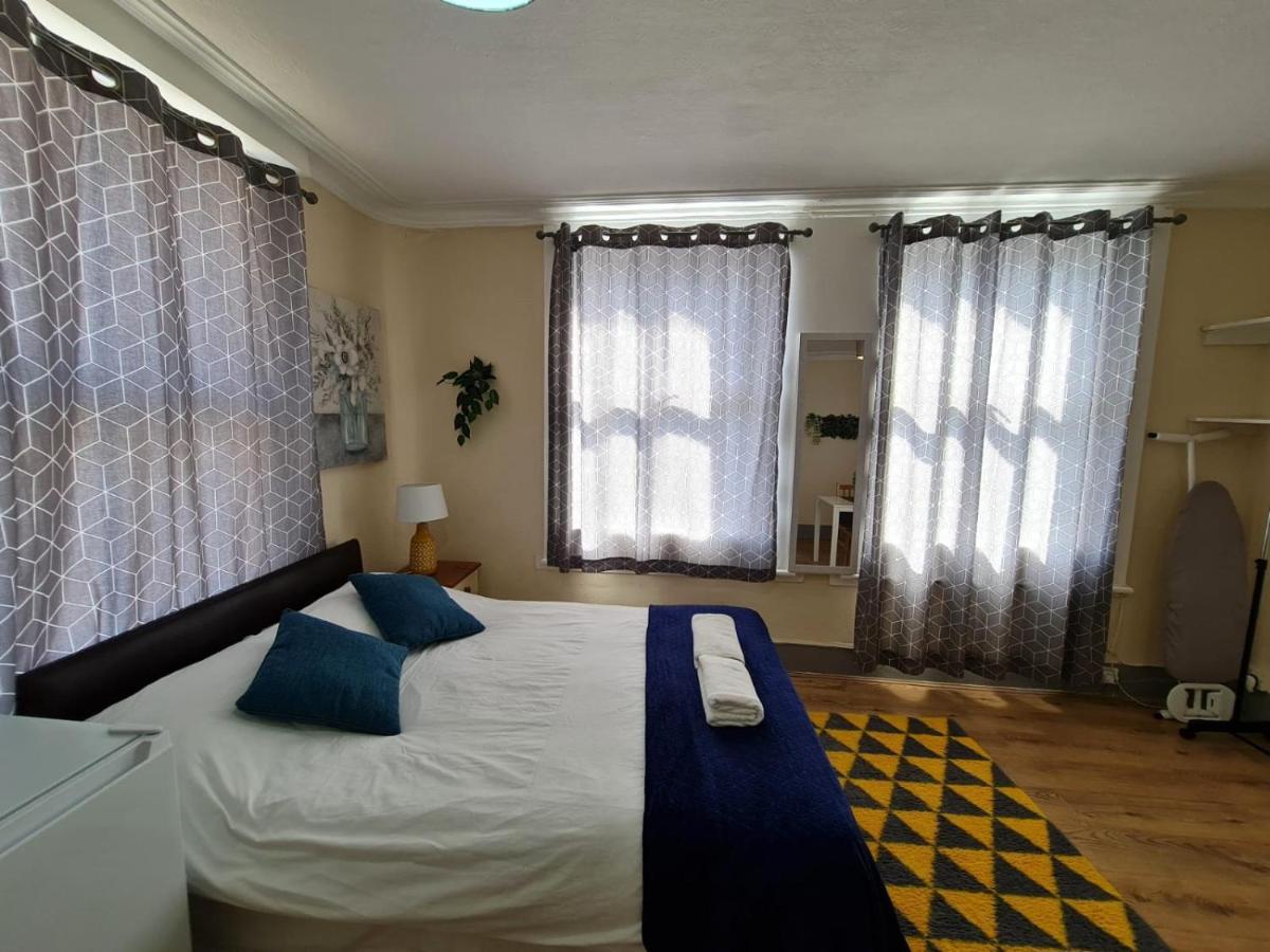 Lovely Private Room Near Central London Exterior photo
