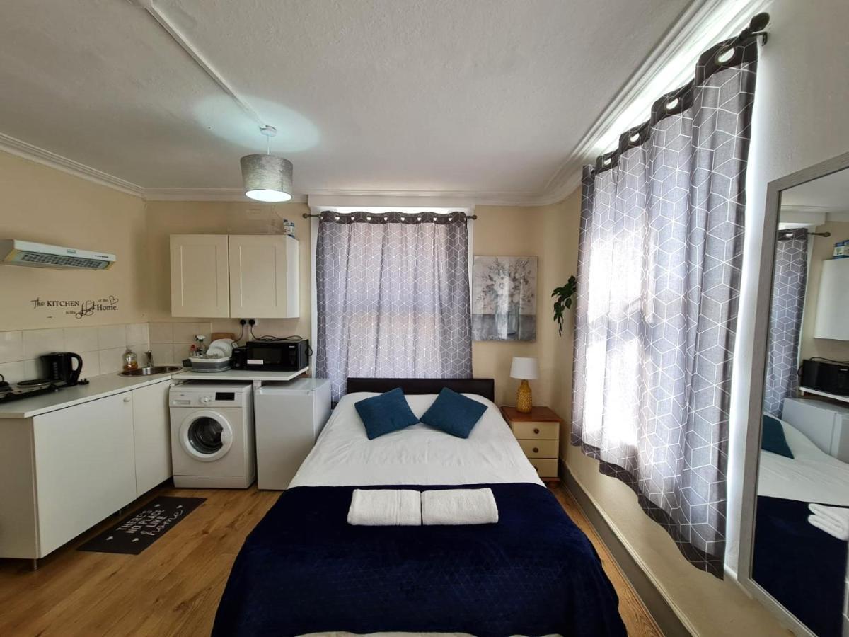 Lovely Private Room Near Central London Exterior photo