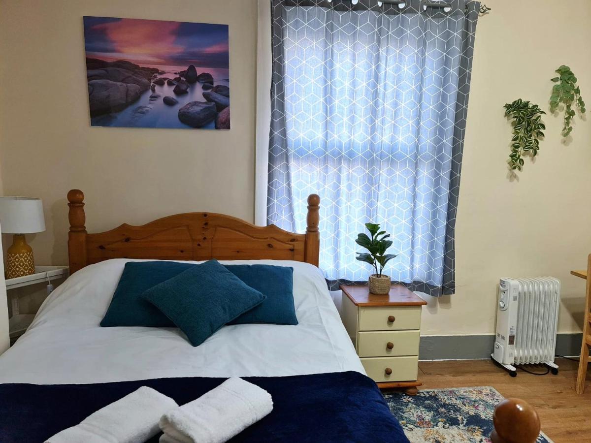 Lovely Private Room Near Central London Exterior photo