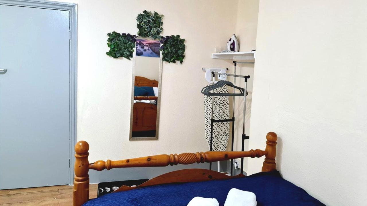 Lovely Private Room Near Central London Exterior photo